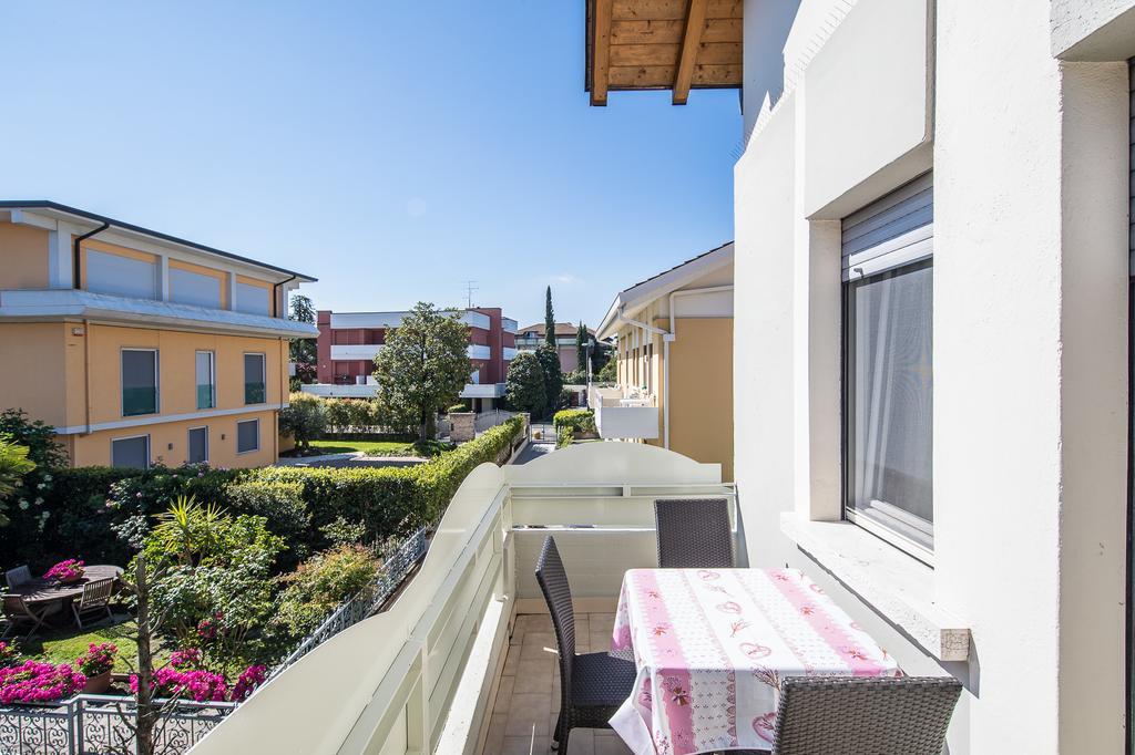 Monica Appartamenti Sirmione Exterior foto